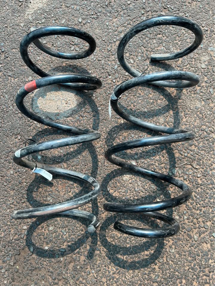 Mahindra XUV 500 Front Springs Available Call or WhatsApp - Private Seller