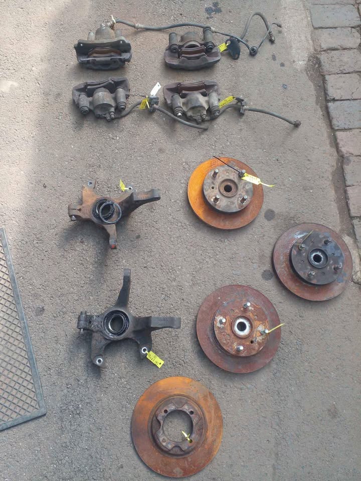 Mazda 323 Hub n stab,break Disc,caliper - Private Seller