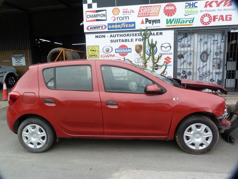 Renault Sandero 900T Dynamique Manual Red - 2015 STRIPPING FOR SPARES - Private Seller Renault Sandero 900T Dynamique Manual Red - 2015 STRIPPING FOR SPARES - Private Seller