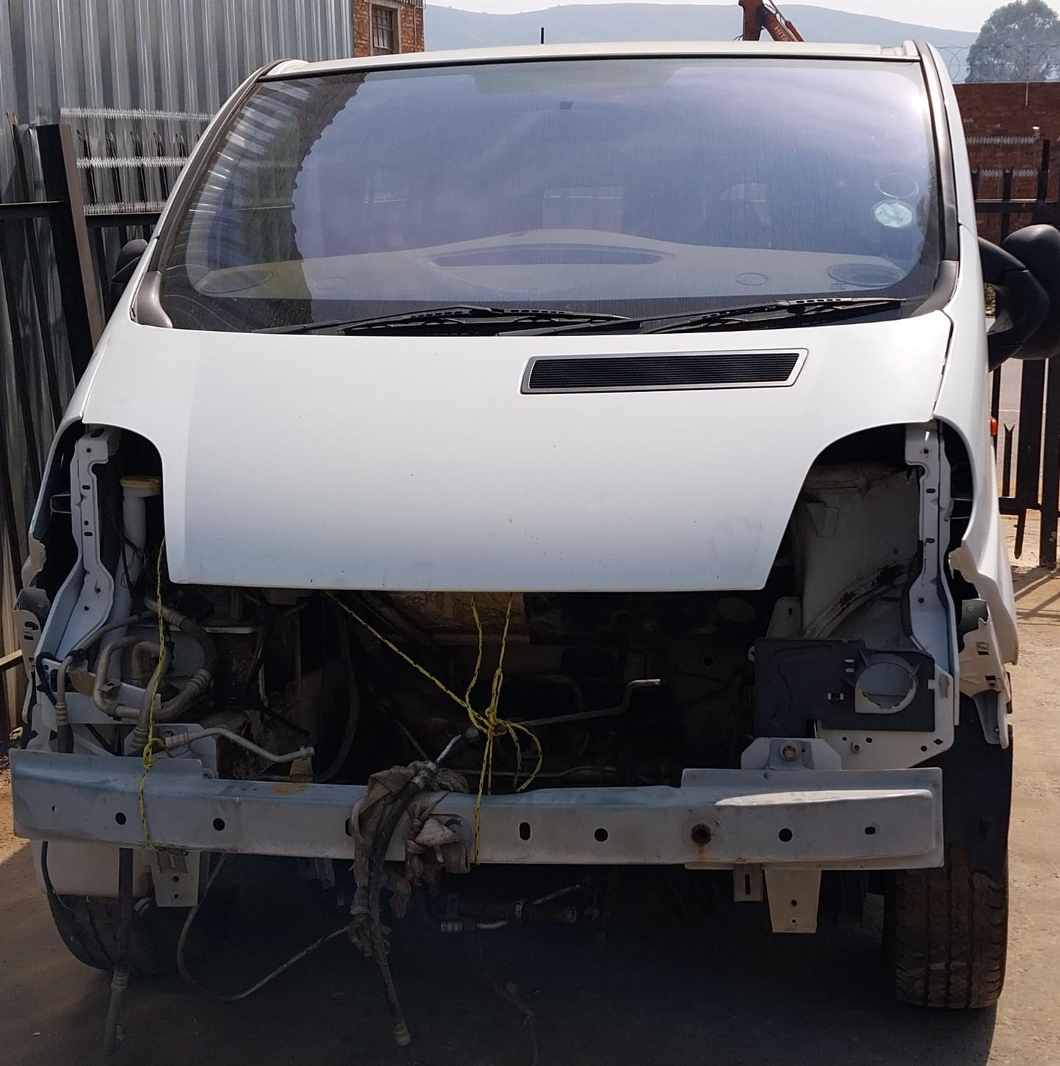 Stripping Opel Vivaro Van for Spare Parts - Private Seller