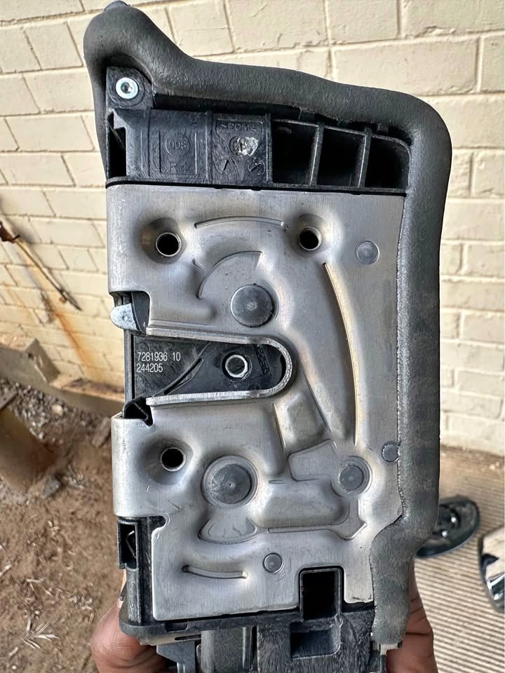 Mini Cooper Front Door Lock Right 2023 Hatchback 2/3dr 7281936 182838-10 (20-24) - Private Seller Mini Cooper Front Door Lock Right 2023 Hatchback 2/3dr 7281936 182838-10 (20-24) - Private Seller