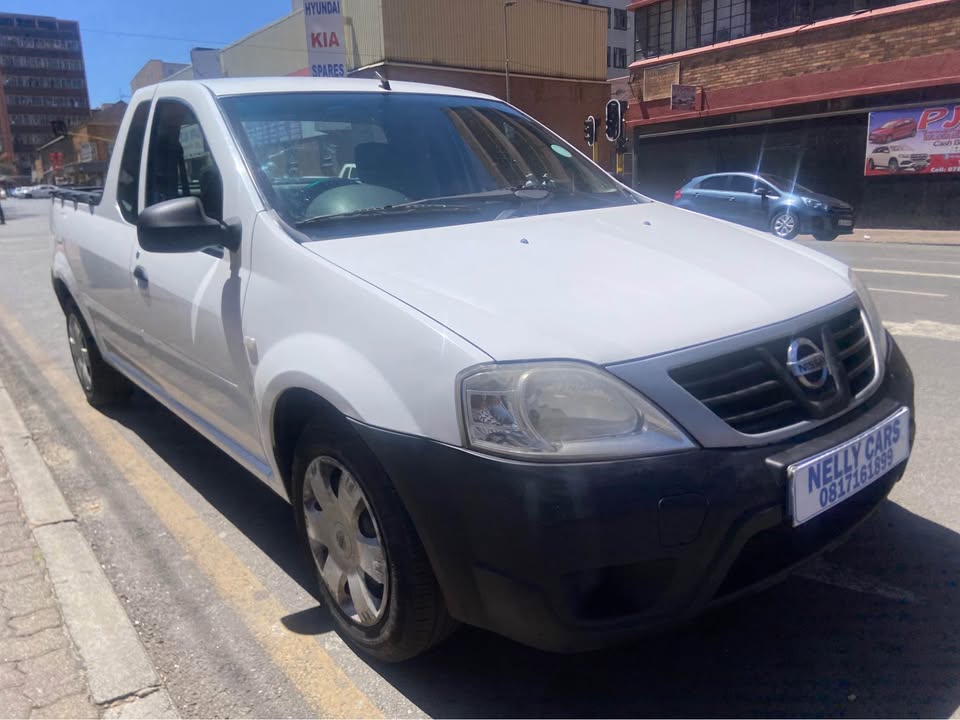 2016 Nissan NPkm