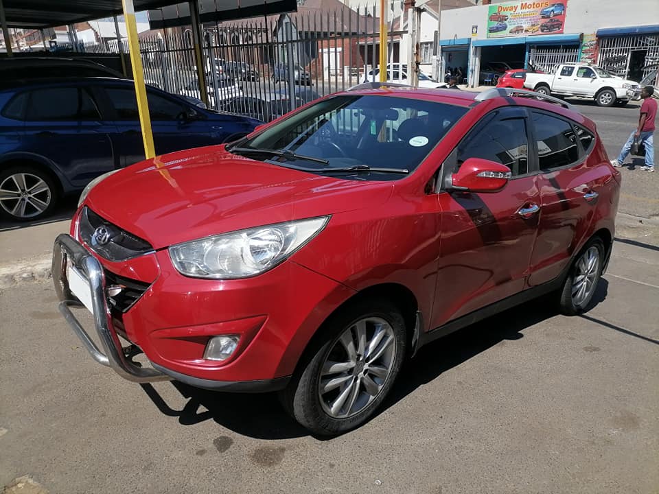 2014 Hyundai iX35 2.0 Automatic with a leather seat