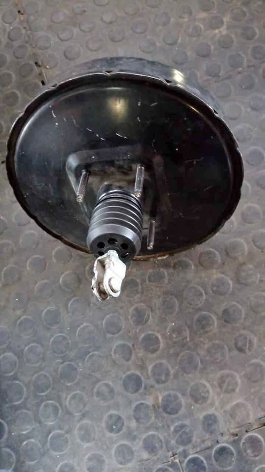 Kia Cerato brake booster - Private Seller Kia Cerato brake booster - Private Seller