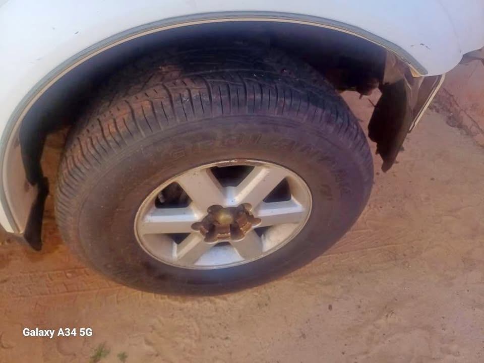 Isuzu go big rims and tyres