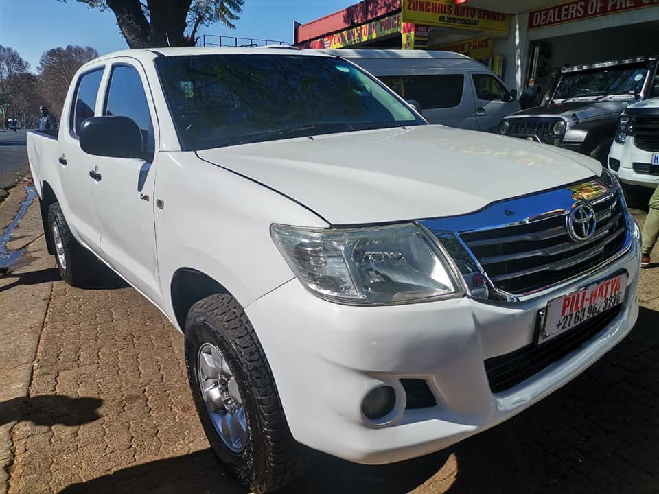 2010 TOYOTA HILUX 2.5D4D 4X4 DOUBLE CAB MANUAL