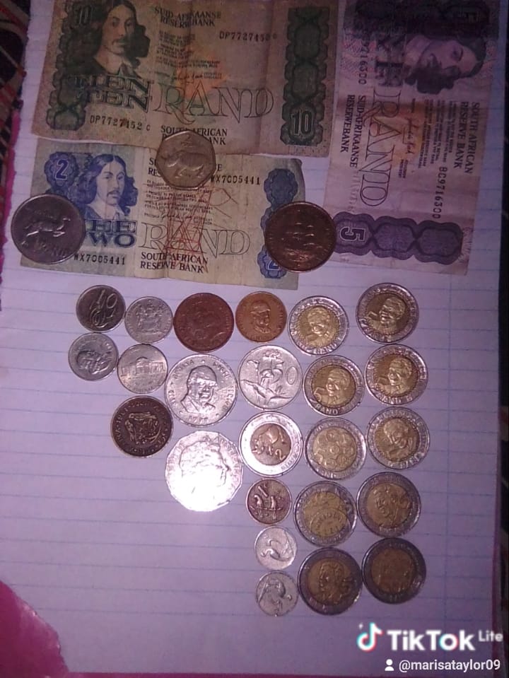 Seiling coins and bank notes Seiling coins and bank notes