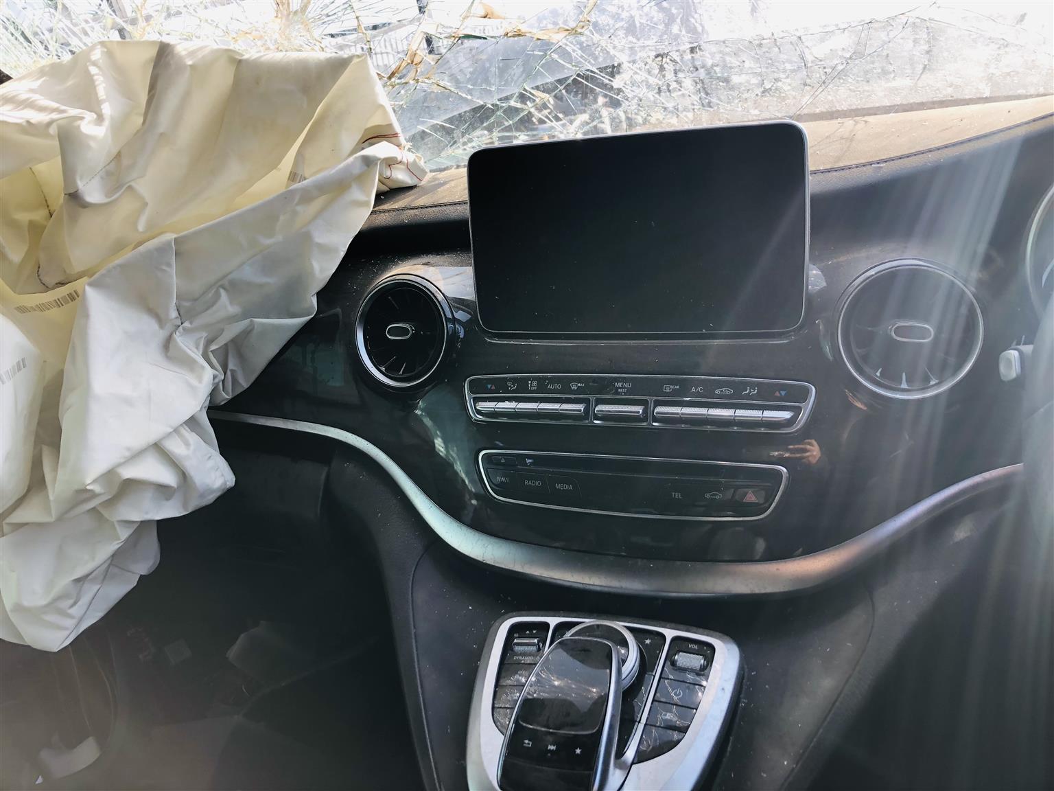 Mercedes Benz W447 Viano V-class stripping for parts