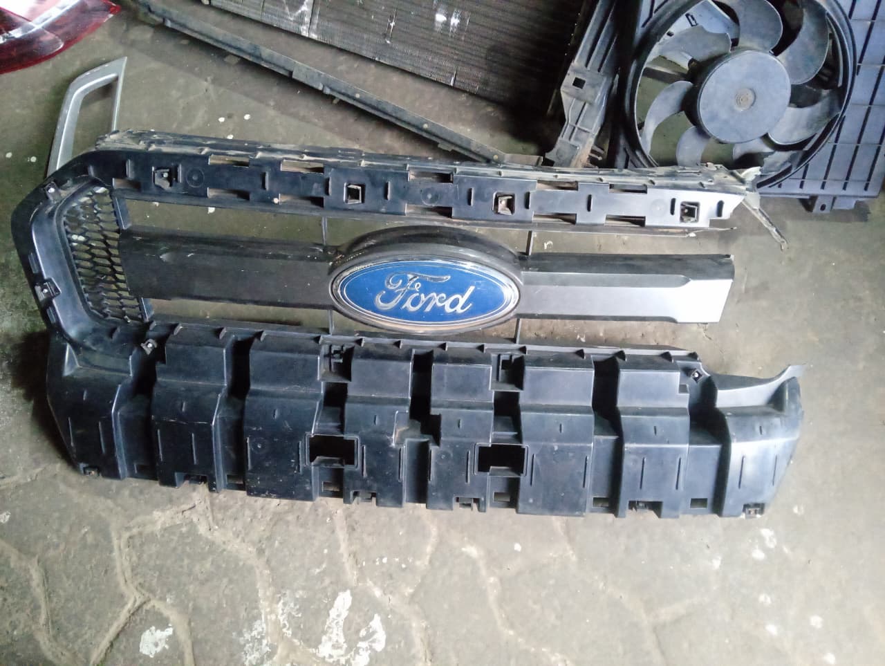Ford Ranger T7 Front Grill for Sale - Private Seller Ford Ranger T7 Front Grill for Sale - Private Seller