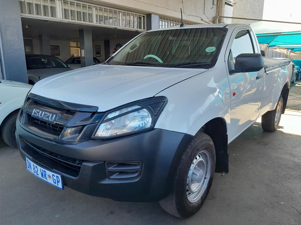 2015 ISUZU KB250 2.5 SINGLE CAB 4X2 MANUAL