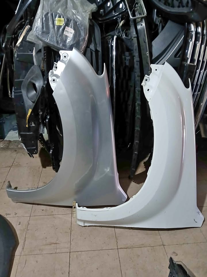 Isuzu Bakker fender - Private Seller Isuzu Bakker fender - Private Seller