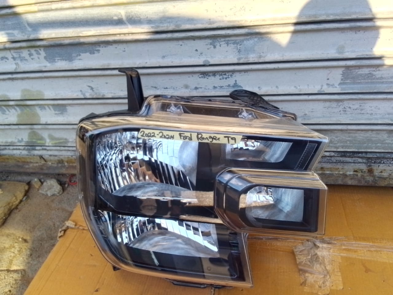 (2022-2024) FORD RANGER T9 RHS NORMAL HEADGLIHT FOR - Private Seller