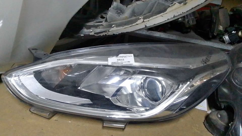 Ford fiesta headlight - Private Seller Ford fiesta headlight - Private Seller