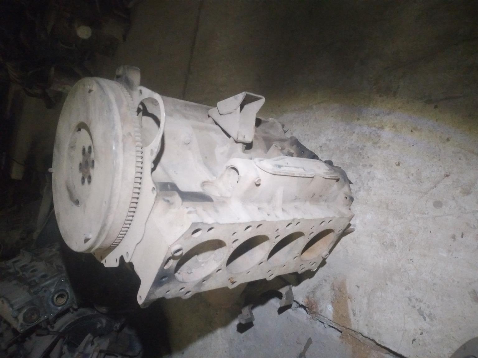 Hyundai h100 d4b half engine for spares - Private Seller Hyundai h100 d4b half engine for spares - Private Seller