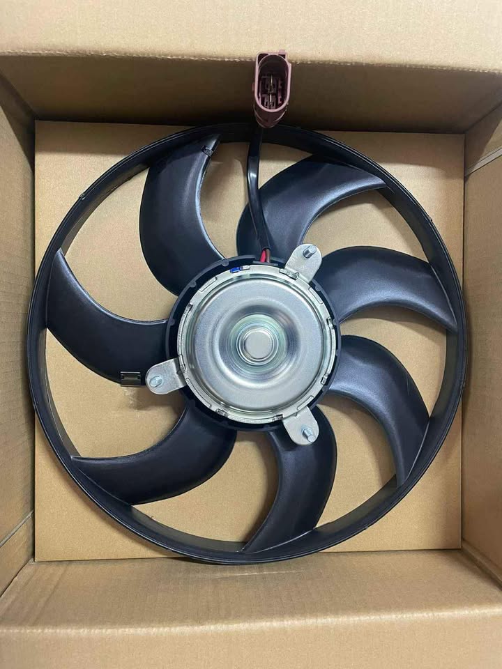 RADIATOR FAN SMALL ONE FOR GOLF 5,6 CADDY, AUDI A3 - Private Seller