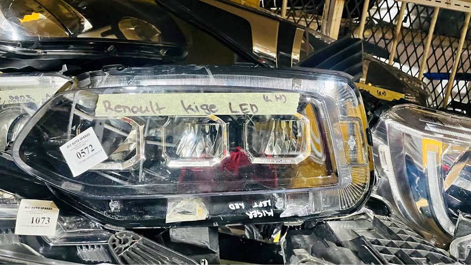 Renault Kiger headlight - Private Seller Renault Kiger headlight - Private Seller