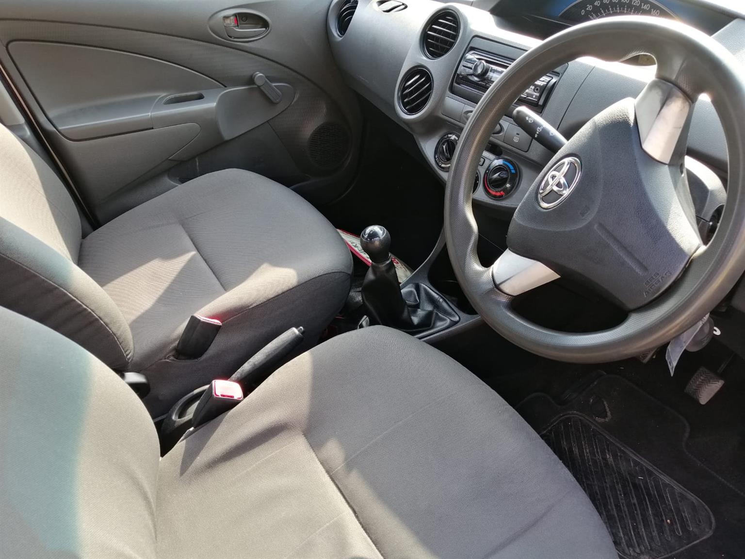 2016 Toyota Etios 1.5 Sedan.