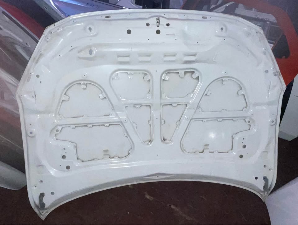 Mazda 3 Bonnet Call or dm - Private Seller Mazda 3 Bonnet Call or dm - Private Seller