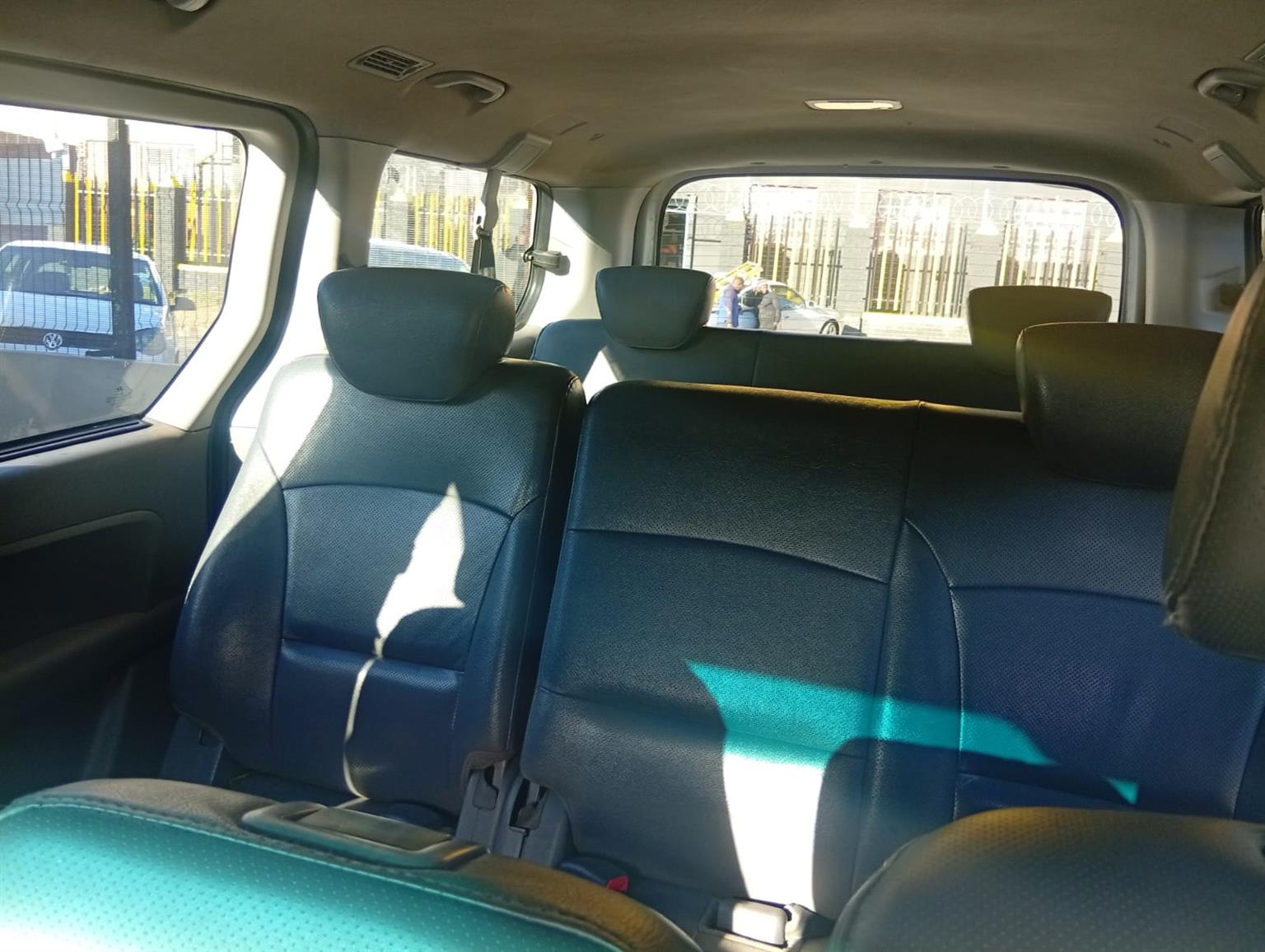 2016 Hyundai H-1 2.5 Auto 9 Seater CRDi Bus GLS  Automatic  Leather Sea
