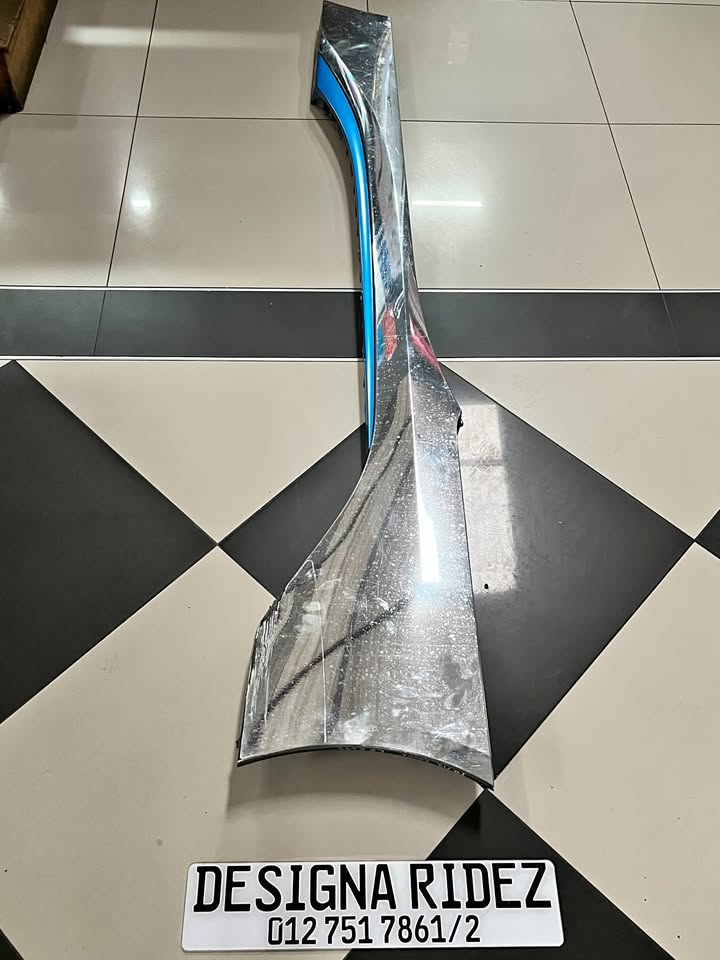 BMW i8 LEFT SIDE SKIRT AVAILABLE. - Private Seller BMW i8 LEFT SIDE SKIRT AVAILABLE. - Private Seller