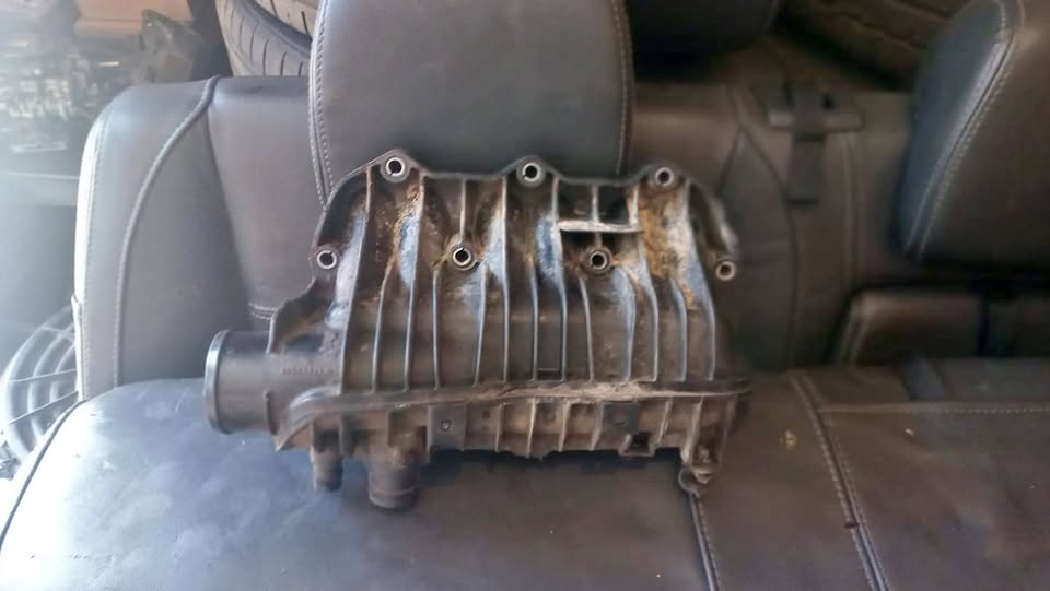 Ford focus 1.0 intake manifold
