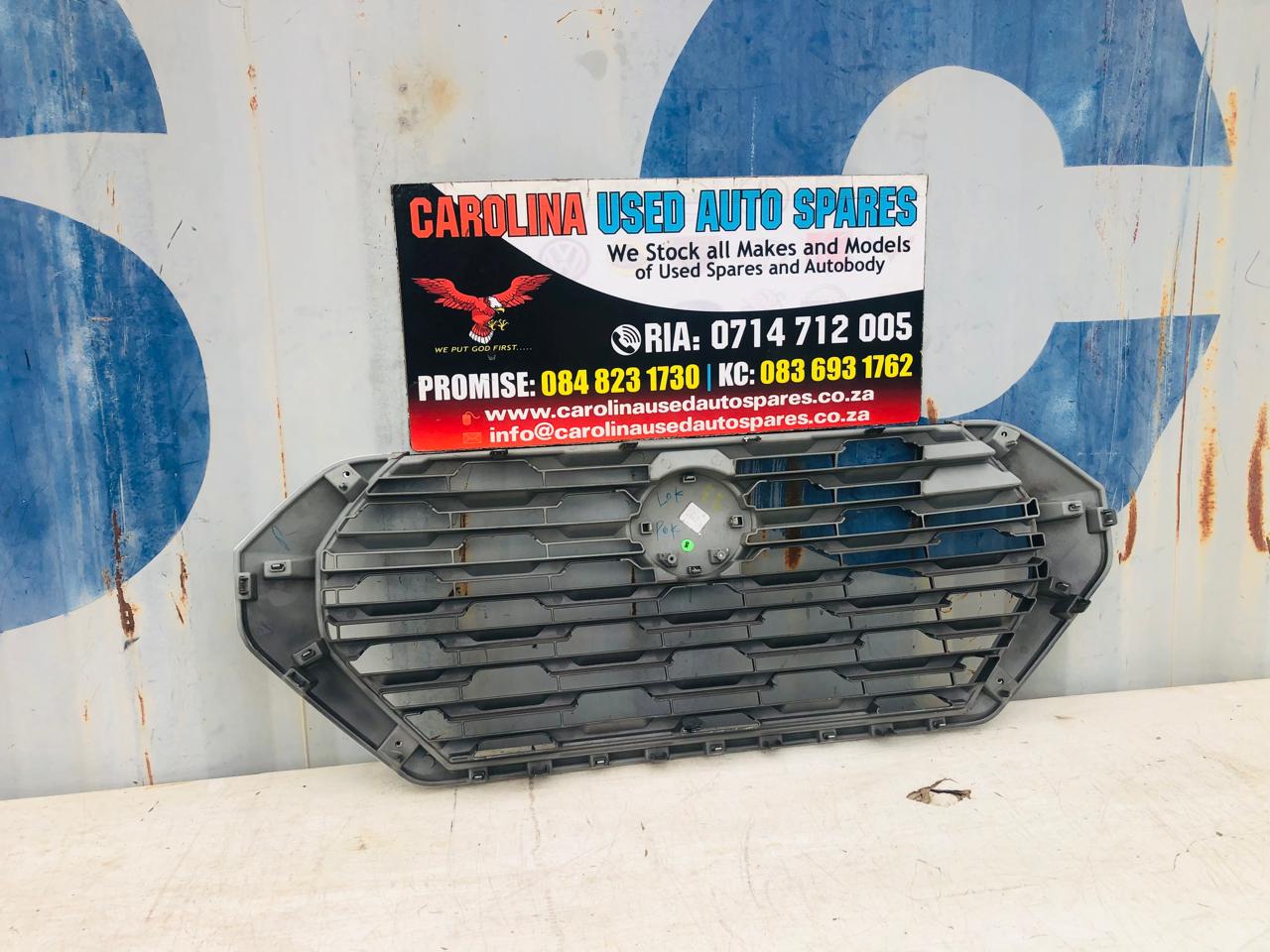 Nissan Magnite radiator grill with badge (2020) - Private Seller