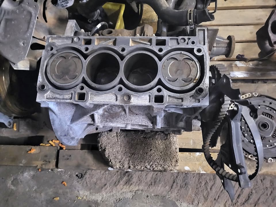 2009 Ford Fiesta 1.4 Stripping For Spare Parts Call or Whatsapp Geraldene Nel: