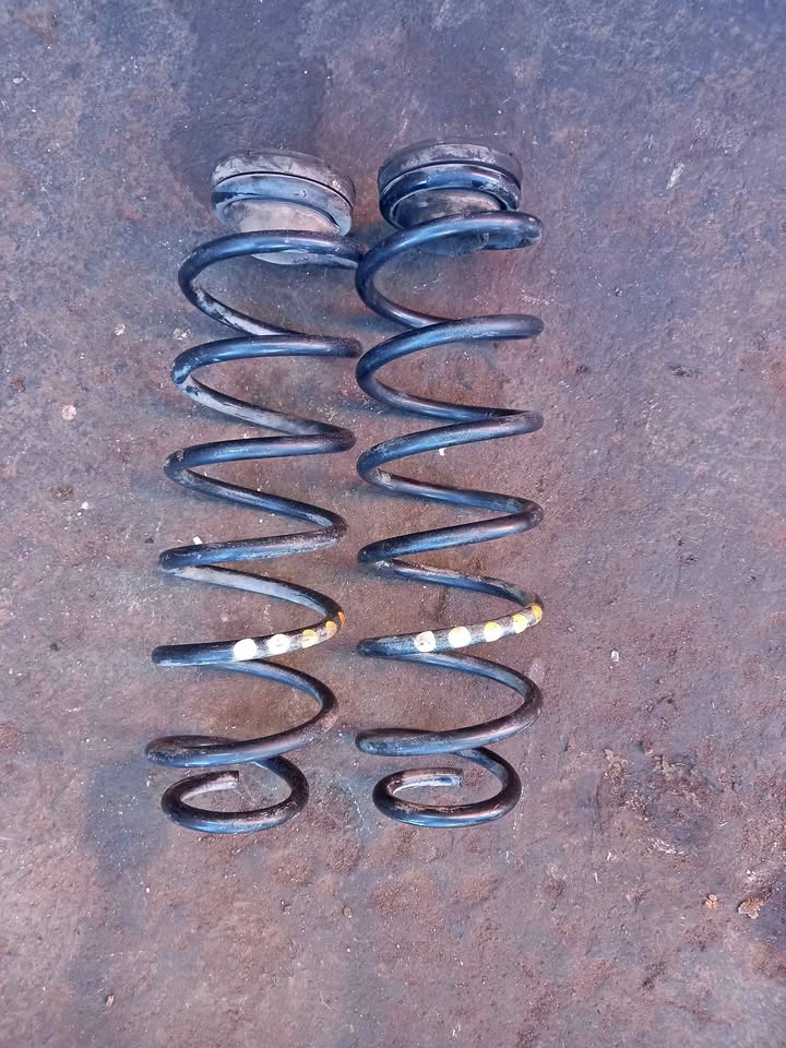 POLO VIVO 9N3 REAR COIL SPRINGS