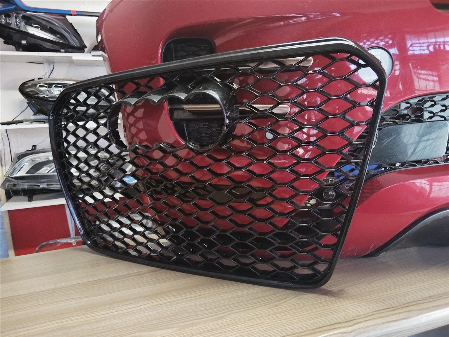2012 AUDI A4/S4 MAIN GRILL AVAILABLE FOR SALE - Private Seller