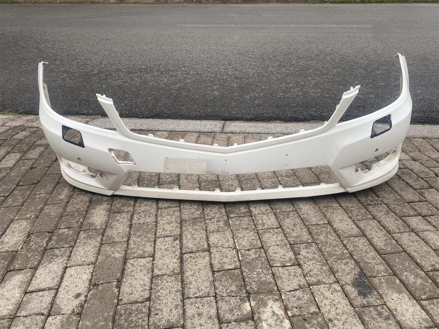 2013 MERCEDES BENZ C-CLASS W204 AMG FRONT BUMPER FOR SALE.IN EXCELLENT CONDITION - Private Seller 2013 MERCEDES BENZ C-CLASS W204 AMG FRONT BUMPER FOR SALE.IN EXCELLENT CONDITION - Private Seller