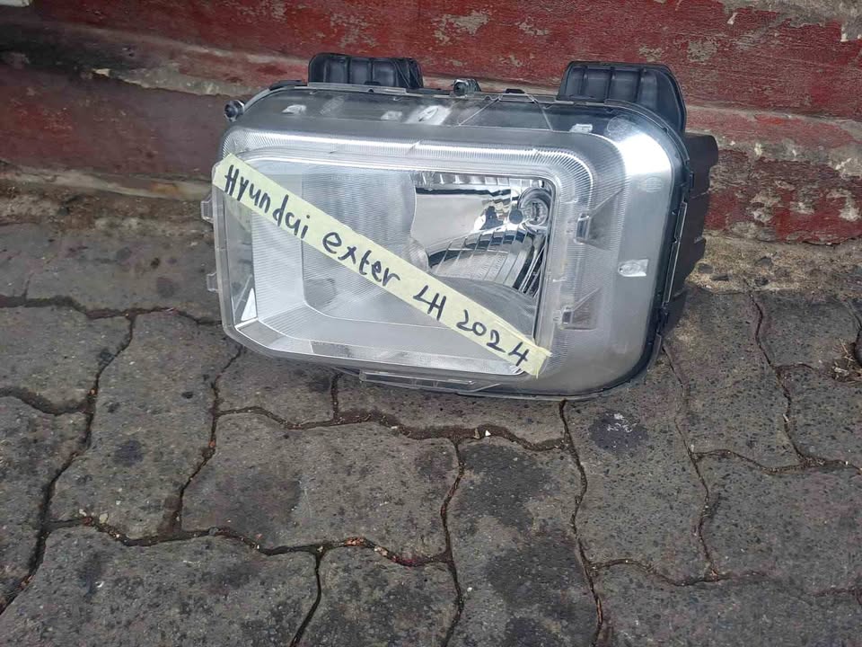 Hyundai exter headlight left side 2024 model - Private Seller Hyundai exter headlight left side 2024 model - Private Seller