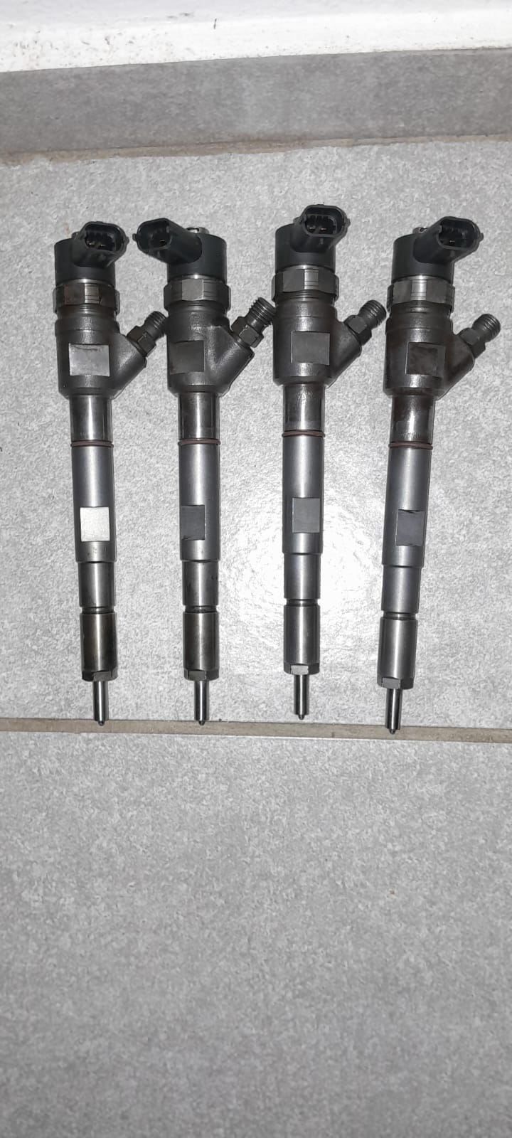 Kia Sorrento 2.5 injectors for sale - Private Seller Kia Sorrento 2.5 injectors for sale - Private Seller