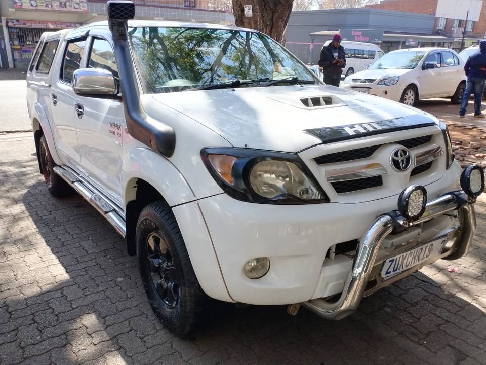 2008 TOYOTA HILUX  D4D 4×4 3.0  CANOPY DOUBLE CAB  MANUAL