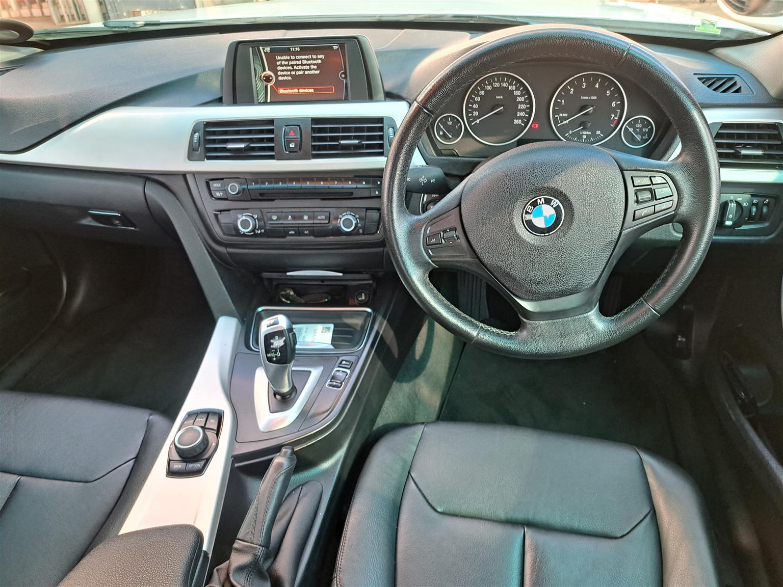 BMW 116i F30 AUTO