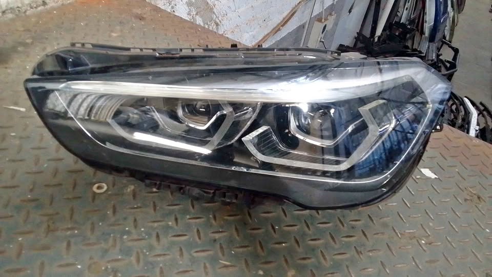 BMW X1 f48 headlights - Private Seller BMW X1 f48 headlights - Private Seller