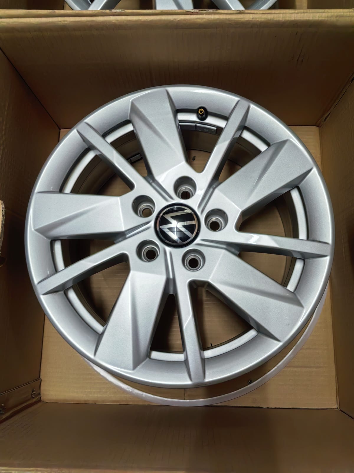 16inch VW CaDDy/Jetta/Golf5 & Audi A3 &4 OEM mags new set 5x112pcd C - Private Seller