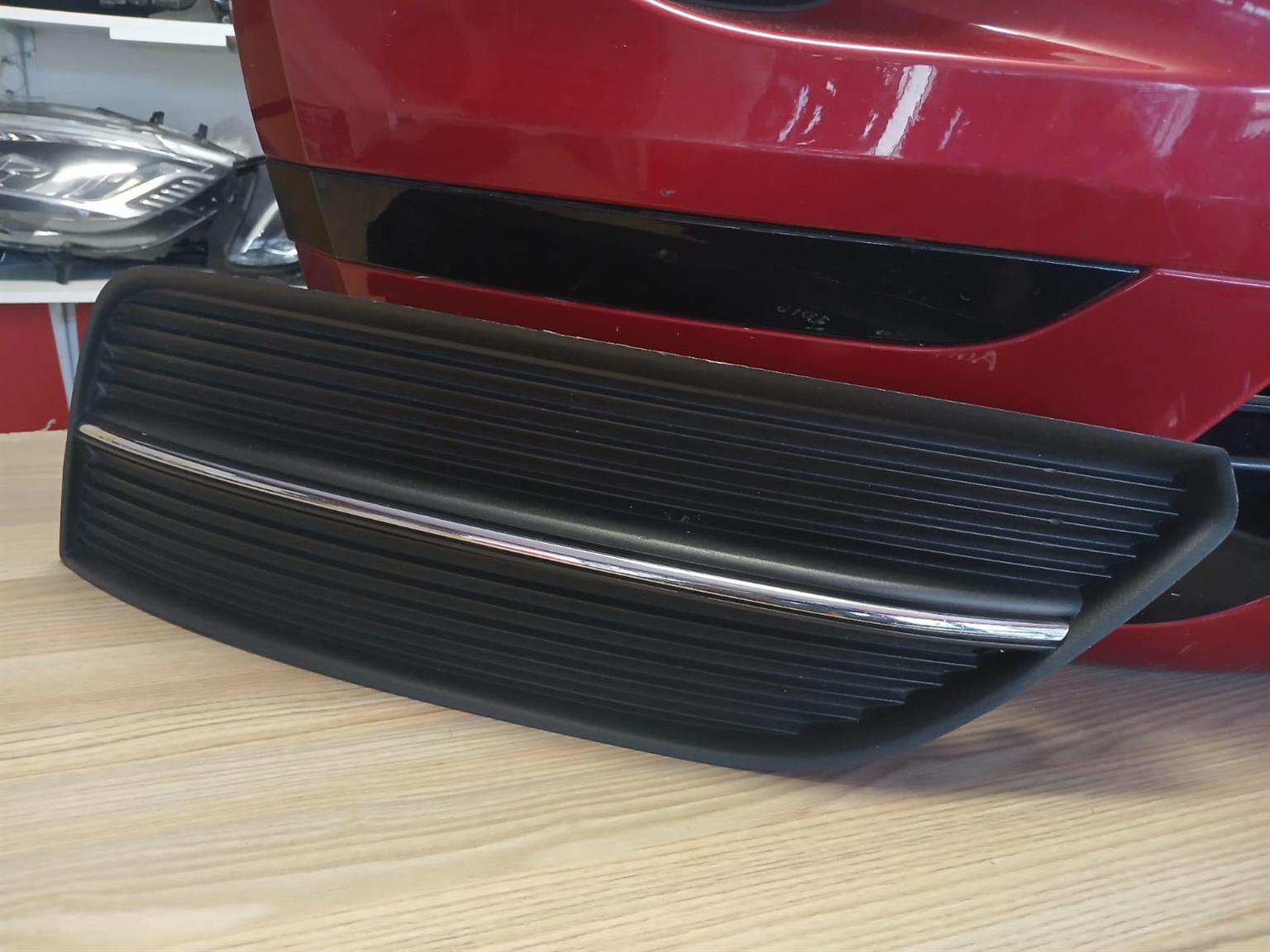 2016 AUDI A3 FOGLIGHT COVER LEFTSIDE FOR SALE IN EXCELLENT CONDITION - Private Seller 2016 AUDI A3 FOGLIGHT COVER LEFTSIDE FOR SALE IN EXCELLENT CONDITION - Private Seller