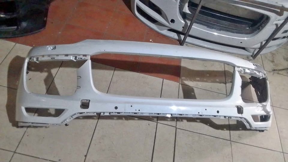 Porsche Cayenne bumper - Private Seller Porsche Cayenne bumper - Private Seller