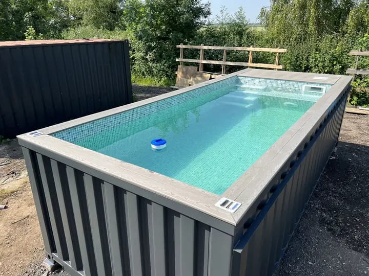 SHIPPING CONTAINER POOLS !! | Junk Mail