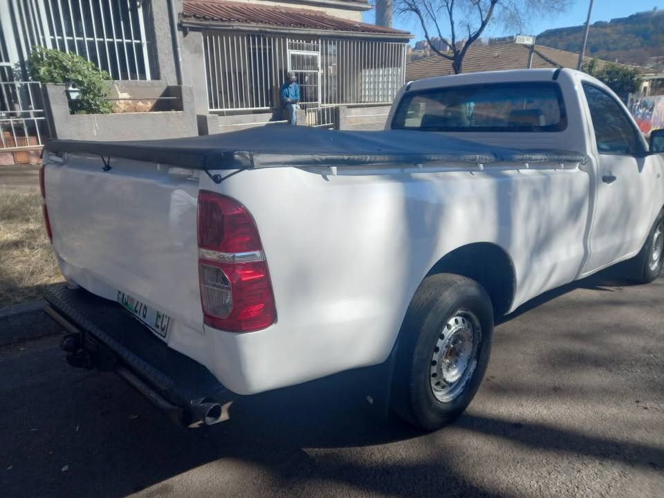 2012 Toyota Hilux single cab 2.5 Diesel, Manual, White, Leather seat,