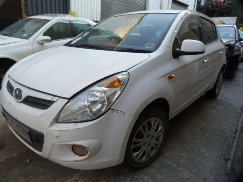 Hyundai i20 1.6 Manual White - 2012 STRIPPING FOR SPARES - Private Seller Hyundai i20 1.6 Manual White - 2012 STRIPPING FOR SPARES - Private Seller