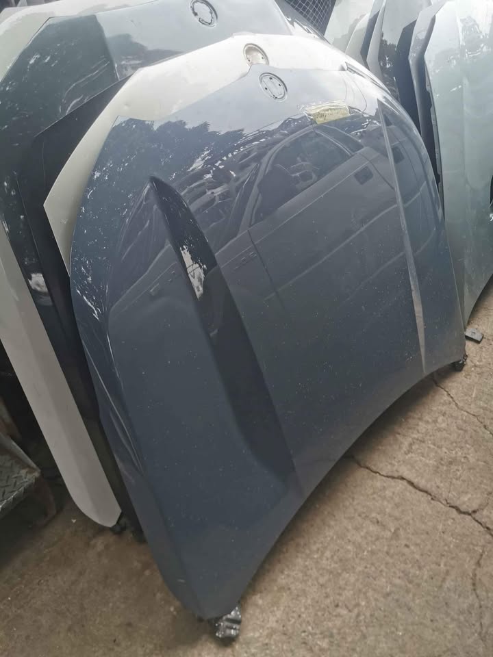 BMW X1 new shape 2023 Bonnet - Private Seller BMW X1 new shape 2023 Bonnet - Private Seller