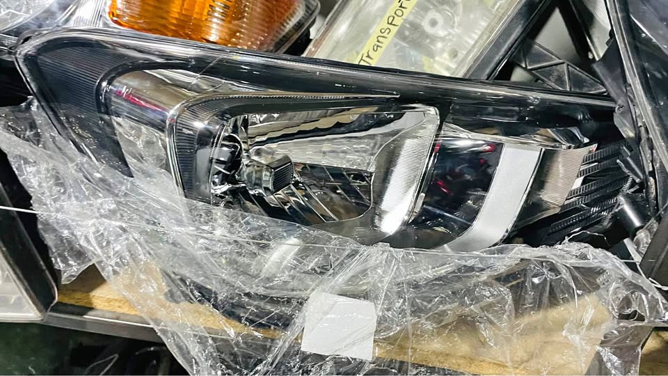 Kia Pegas headlights - Private Seller Kia Pegas headlights - Private Seller