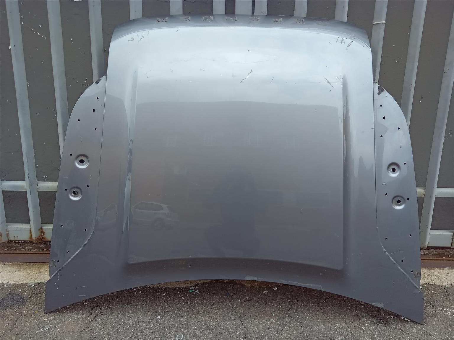 Land Rover Defender Bonnet - Private Seller Land Rover Defender Bonnet - Private Seller