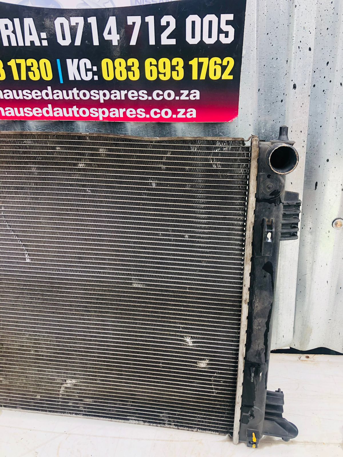 Kia Sportage Radiator manual - Private Seller Kia Sportage Radiator manual - Private Seller