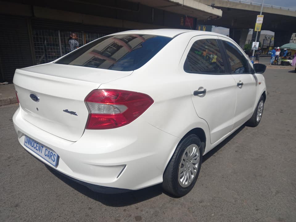 2019 FORD FIGO SEDAN 1.2 PETROL, MANUAL TRANSMISSION, WHITE COLOUR, MILEAGE 84000