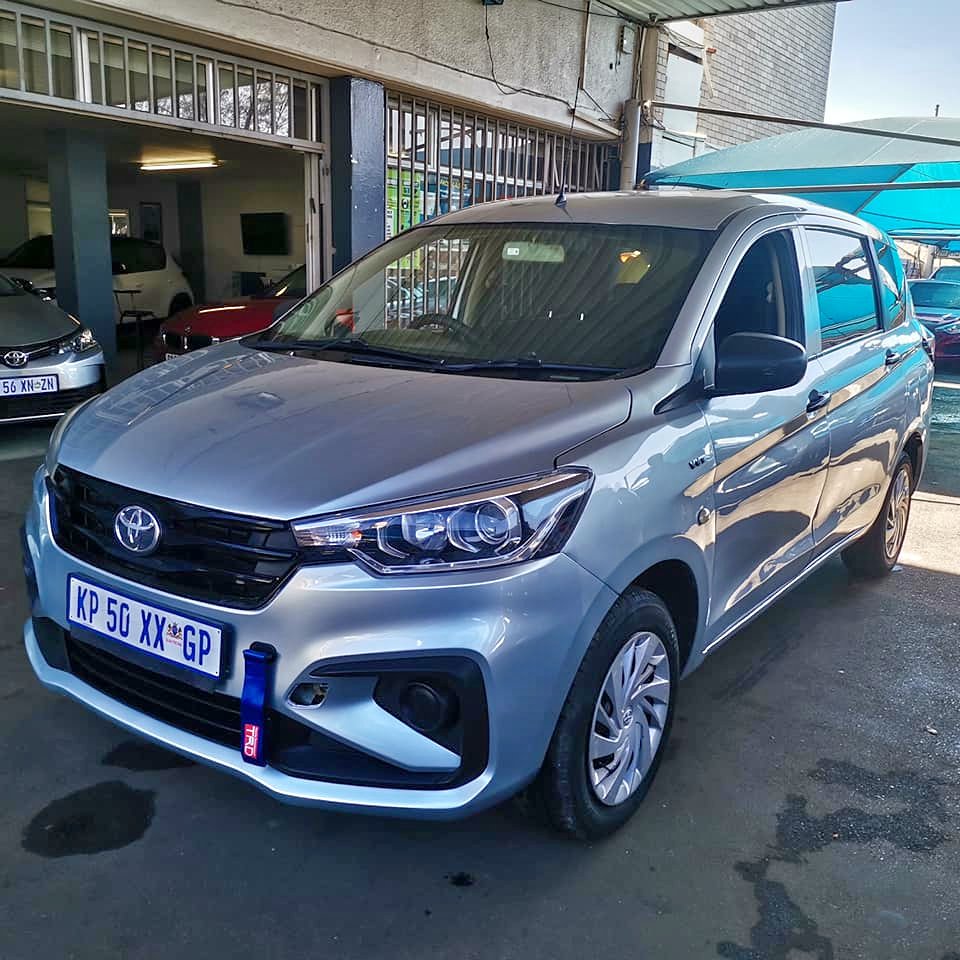 2022 TOYOTA RUMION 1.5 7 SEATERS BLUE COLOR MANUEL PETROL