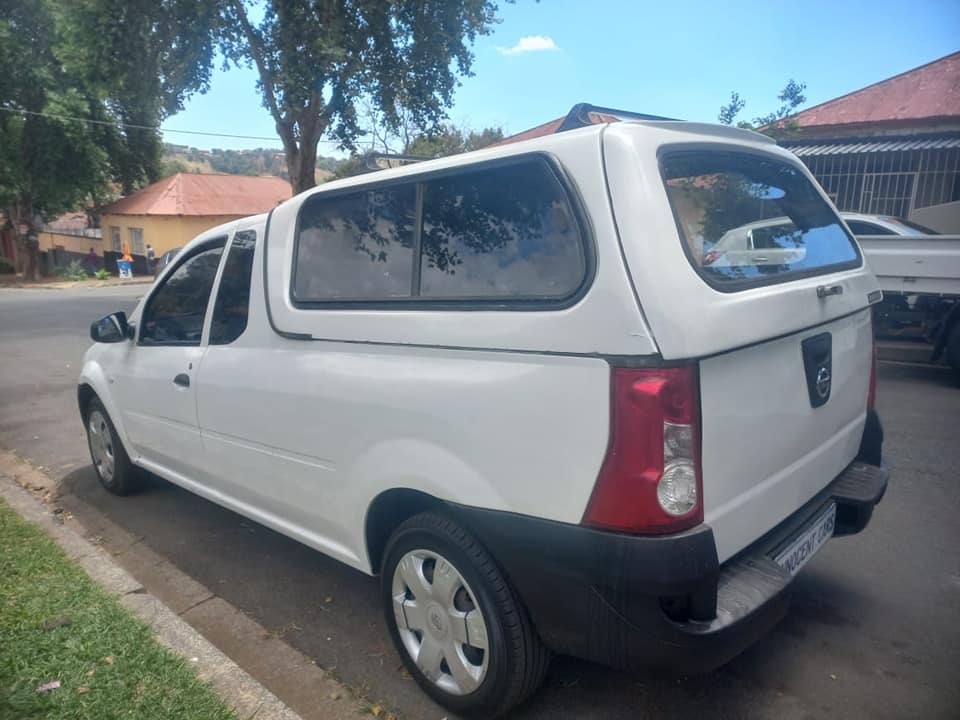 2014 NISSAN NP200 1.6 PETROL, MANUAL, WHITE COLOR, MILEAGE. CANOPY, SPARE KEY