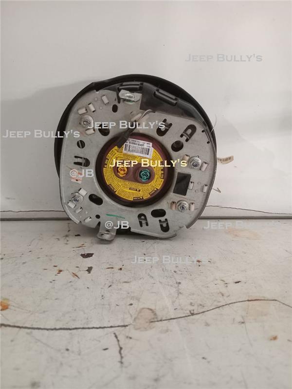 Jeep Grand Cherokee WK2 | Second Hand Airbags - Private Seller Jeep Grand Cherokee WK2 | Second Hand Airbags - Private Seller