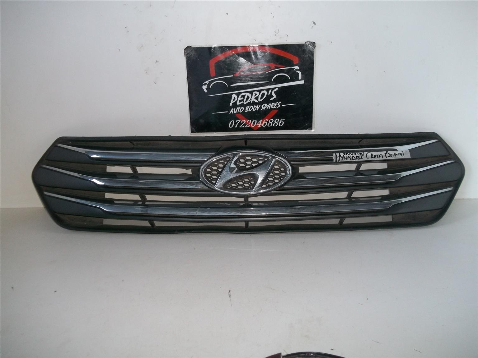 Hyundai Creta '15-'17 top grille with badge - Private Seller Hyundai Creta '15-'17 top grille with badge - Private Seller